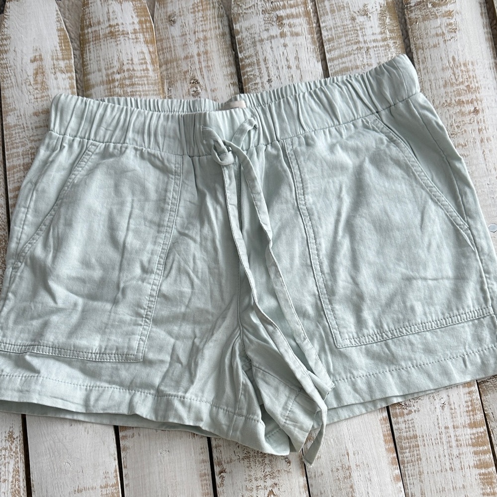 Loft Women’s Shorts Size M Light Blue NWT